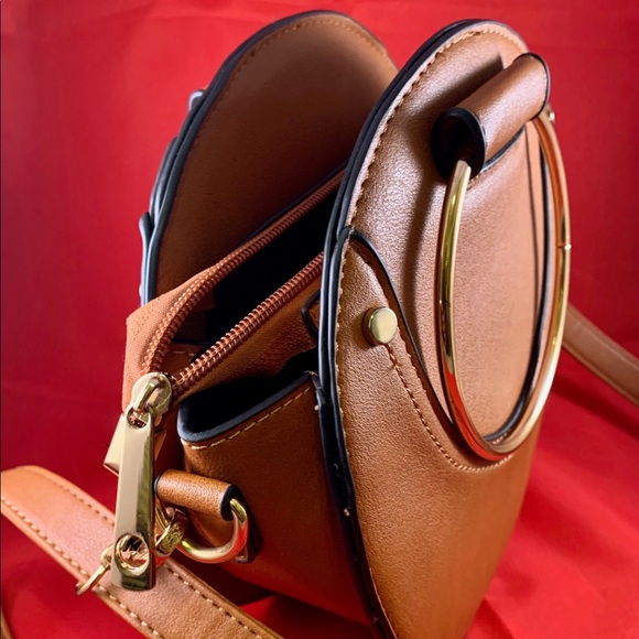 Ashley Stewart Handbags - Crossbody Tan Handbag. From Ashley Stewart